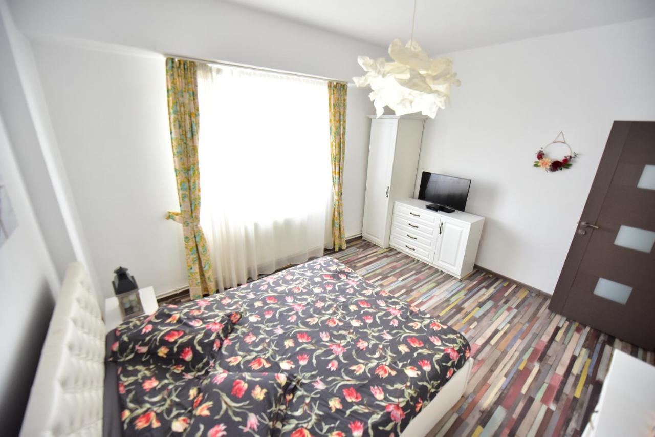 Flh - Mountain View Apartment Sibiu Exteriör bild